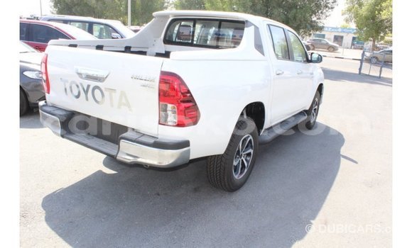 اشتري Imported Toyota Hilux Blanc سيارة في Import - Dubai في Rwanda اشتري Imported Toyota Hilux Blanc سيارة في Import - Dubai في Rwanda