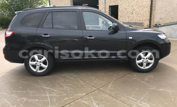 Sayi Na hannu Hyundai Santa Fe Noir Mota in Kigali a Rwanda Sayi Na hannu Hyundai Santa Fe Noir Mota in Kigali a Rwanda