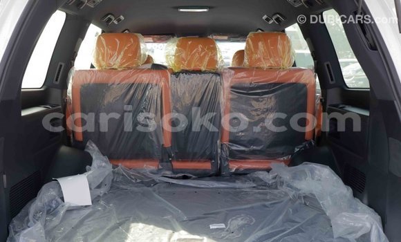 Acheter Import Voiture Lexus LX Blanc à Import - Dubai, Rwanda Acheter Import Voiture Lexus LX Blanc à Import - Dubai, Rwanda