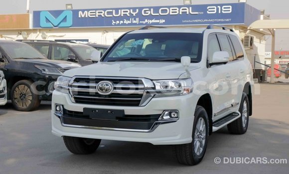 Acheter Import Voiture Toyota Land Cruiser Blanc à Import - Dubai, Rwanda Acheter Import Voiture Toyota Land Cruiser Blanc à Import - Dubai, Rwanda