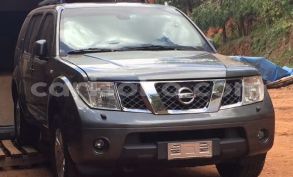 Acheter Occasion Voiture Nissan Pathfinder Noir à Kigali, Rwanda Acheter Occasion Voiture Nissan Pathfinder Noir à Kigali, Rwanda