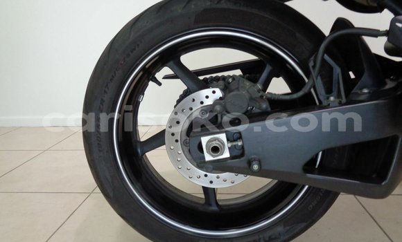 Buy Used Yamaha R1 White Bike in Kigali in Rwanda Buy Used Yamaha R1 White Bike in Kigali in Rwanda