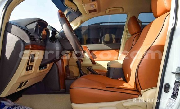 Acheter Import Voiture Toyota Prado Blanc à Import - Dubai, Rwanda Acheter Import Voiture Toyota Prado Blanc à Import - Dubai, Rwanda