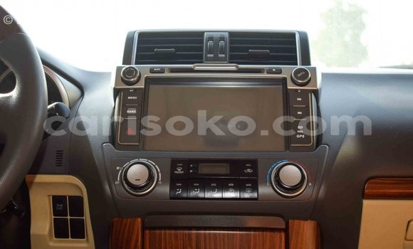 Acheter Import Voiture Toyota Prado Blanc à Import - Dubai, Rwanda Acheter Import Voiture Toyota Prado Blanc à Import - Dubai, Rwanda