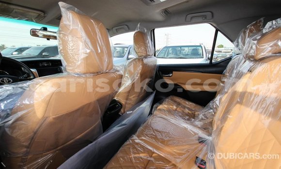 Acheter Import Voiture Toyota Fortuner Blanc à Import - Dubai, Rwanda Acheter Import Voiture Toyota Fortuner Blanc à Import - Dubai, Rwanda