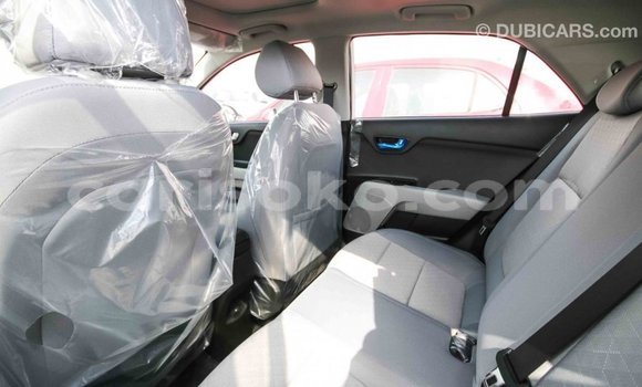 Acheter Import Voiture Kia Rio Blanc à Import - Dubai, Rwanda Acheter Import Voiture Kia Rio Blanc à Import - Dubai, Rwanda