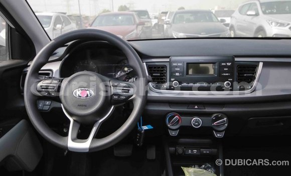 Acheter Import Voiture Kia Rio Blanc à Import - Dubai, Rwanda Acheter Import Voiture Kia Rio Blanc à Import - Dubai, Rwanda