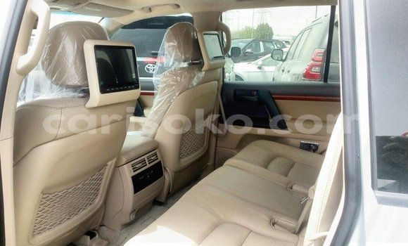 Acheter Import Voiture Toyota Land Cruiser Autre à Import - Dubai, Rwanda Acheter Import Voiture Toyota Land Cruiser Autre à Import - Dubai, Rwanda