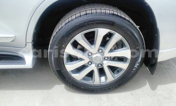 Acheter Import Voiture Toyota Land Cruiser Autre à Import - Dubai, Rwanda Acheter Import Voiture Toyota Land Cruiser Autre à Import - Dubai, Rwanda