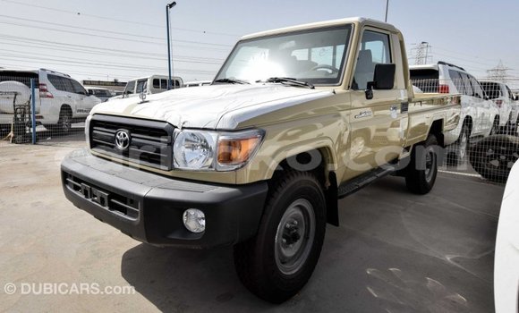 Acheter Import Voiture Toyota Land Cruiser Beige à Import - Dubai, Rwanda Acheter Import Voiture Toyota Land Cruiser Beige à Import - Dubai, Rwanda
