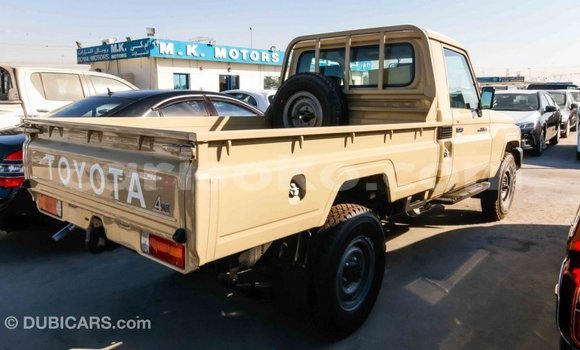 Acheter Import Voiture Toyota Land Cruiser Beige à Import - Dubai, Rwanda Acheter Import Voiture Toyota Land Cruiser Beige à Import - Dubai, Rwanda