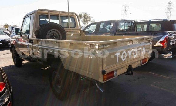 Acheter Import Voiture Toyota Land Cruiser Beige à Import - Dubai, Rwanda Acheter Import Voiture Toyota Land Cruiser Beige à Import - Dubai, Rwanda