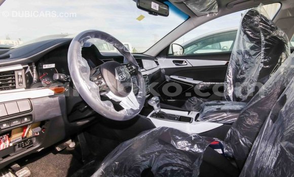 Acheter Import Voiture Kia Cadenza Autre à Import - Dubai, Rwanda Acheter Import Voiture Kia Cadenza Autre à Import - Dubai, Rwanda