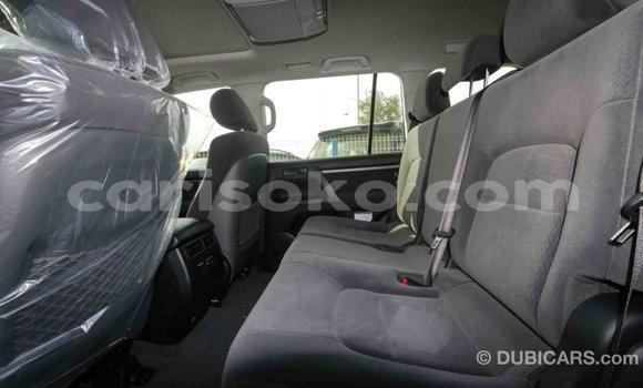 Acheter Import Voiture Toyota Land Cruiser Blanc à Import - Dubai, Rwanda Acheter Import Voiture Toyota Land Cruiser Blanc à Import - Dubai, Rwanda