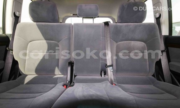 Acheter Import Voiture Toyota Land Cruiser Blanc à Import - Dubai, Rwanda Acheter Import Voiture Toyota Land Cruiser Blanc à Import - Dubai, Rwanda
