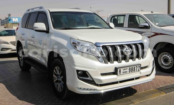 Acheter Import Voiture Toyota Prado Blanc à Import - Dubai, Rwanda Acheter Import Voiture Toyota Prado Blanc à Import - Dubai, Rwanda