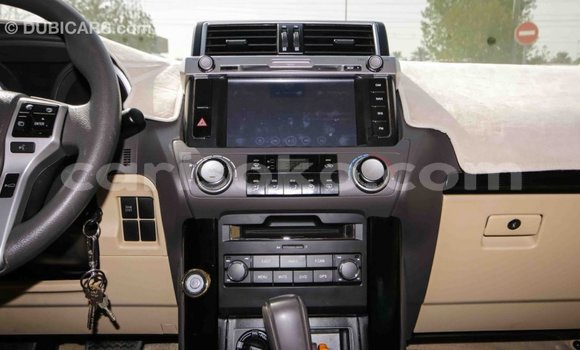Acheter Import Voiture Toyota Prado Blanc à Import - Dubai, Rwanda Acheter Import Voiture Toyota Prado Blanc à Import - Dubai, Rwanda