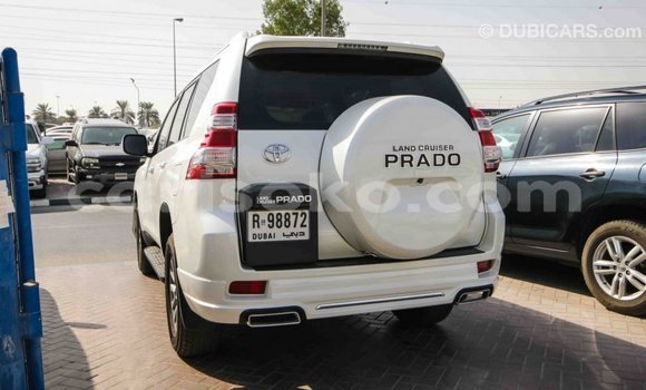Acheter Import Voiture Toyota Prado Blanc à Import - Dubai, Rwanda Acheter Import Voiture Toyota Prado Blanc à Import - Dubai, Rwanda