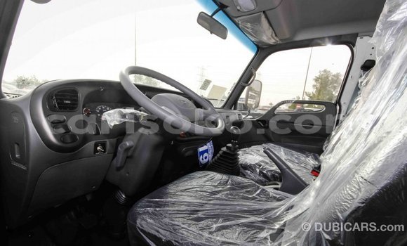 Acheter Import Voiture Hyundai Accent Blanc à Import - Dubai, Rwanda Acheter Import Voiture Hyundai Accent Blanc à Import - Dubai, Rwanda