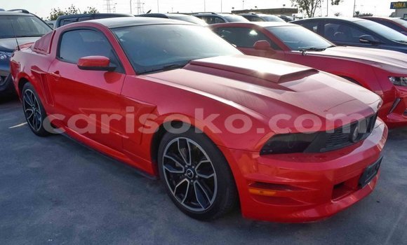 Acheter Import Voiture Ford Mustang Rouge à Import - Dubai, Rwanda Acheter Import Voiture Ford Mustang Rouge à Import - Dubai, Rwanda