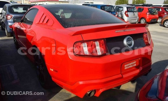 Acheter Import Voiture Ford Mustang Rouge à Import - Dubai, Rwanda Acheter Import Voiture Ford Mustang Rouge à Import - Dubai, Rwanda