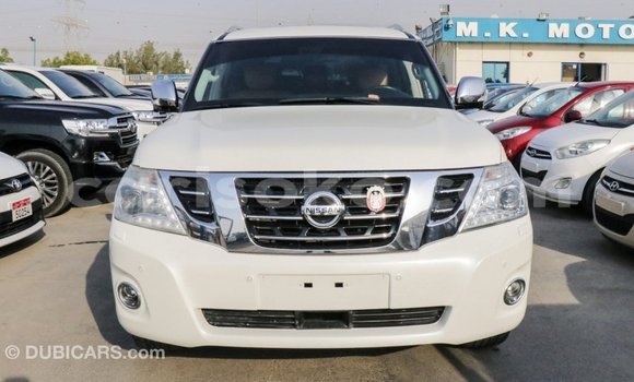 Acheter Import Voiture Nissan Patrol Blanc à Import - Dubai, Rwanda Acheter Import Voiture Nissan Patrol Blanc à Import - Dubai, Rwanda