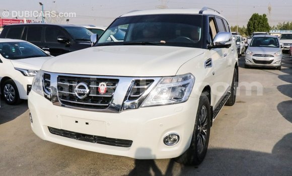 Acheter Import Voiture Nissan Patrol Blanc à Import - Dubai, Rwanda Acheter Import Voiture Nissan Patrol Blanc à Import - Dubai, Rwanda
