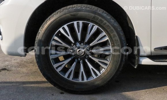 Acheter Import Voiture Nissan Patrol Blanc à Import - Dubai, Rwanda Acheter Import Voiture Nissan Patrol Blanc à Import - Dubai, Rwanda