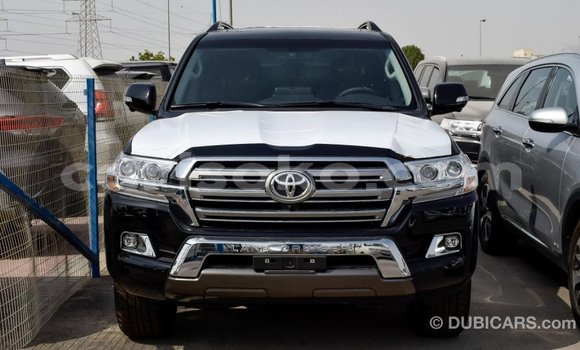 Acheter Import Voiture Toyota Land Cruiser Noir à Import - Dubai, Rwanda Acheter Import Voiture Toyota Land Cruiser Noir à Import - Dubai, Rwanda