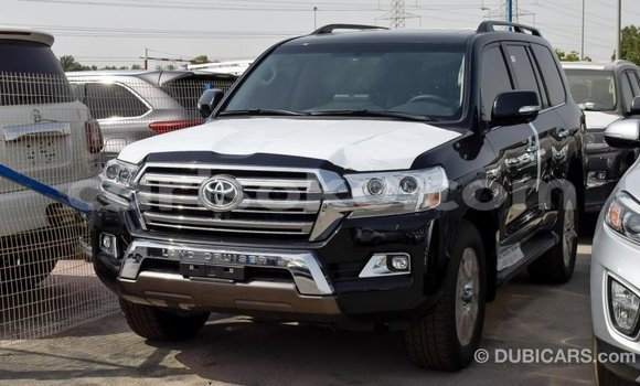 Acheter Import Voiture Toyota Land Cruiser Noir à Import - Dubai, Rwanda Acheter Import Voiture Toyota Land Cruiser Noir à Import - Dubai, Rwanda