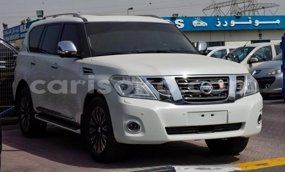 Acheter Import Voiture Nissan Patrol Blanc à Import - Dubai, Rwanda Acheter Import Voiture Nissan Patrol Blanc à Import - Dubai, Rwanda