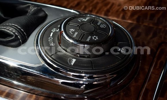 Acheter Import Voiture Nissan Patrol Blanc à Import - Dubai, Rwanda Acheter Import Voiture Nissan Patrol Blanc à Import - Dubai, Rwanda