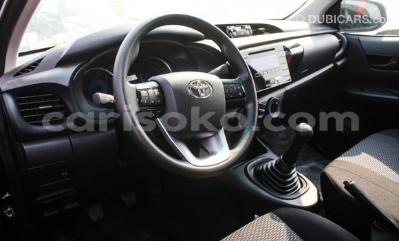 Acheter Import Voiture Toyota Hilux Noir à Import - Dubai, Rwanda Acheter Import Voiture Toyota Hilux Noir à Import - Dubai, Rwanda