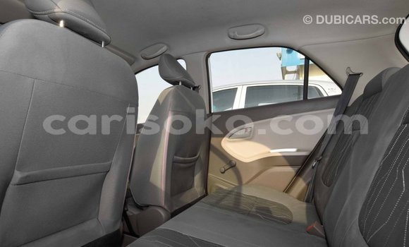 Acheter Import Voiture Kia Picanto Blanc à Import - Dubai, Rwanda Acheter Import Voiture Kia Picanto Blanc à Import - Dubai, Rwanda