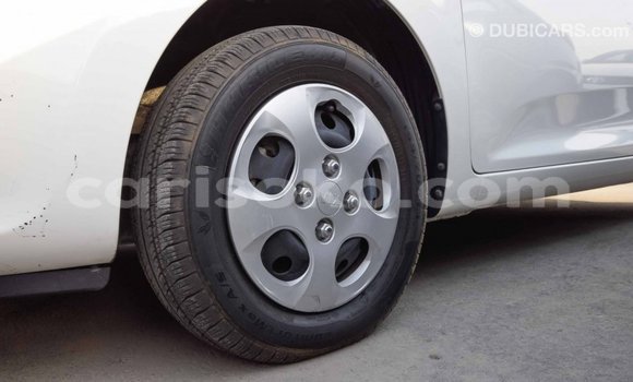 Acheter Import Voiture Kia Picanto Blanc à Import - Dubai, Rwanda Acheter Import Voiture Kia Picanto Blanc à Import - Dubai, Rwanda