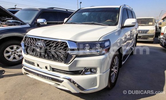 Buy Import Toyota Land Cruiser White Car in Import - Dubai in Rwanda Buy Import Toyota Land Cruiser White Car in Import - Dubai in Rwanda