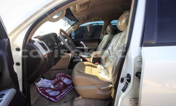 Buy Import Toyota Land Cruiser White Car in Import - Dubai in Rwanda Buy Import Toyota Land Cruiser White Car in Import - Dubai in Rwanda