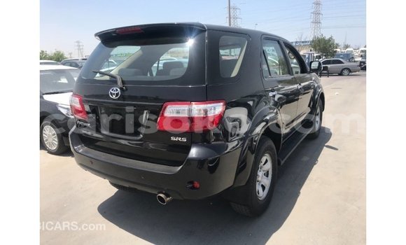 Acheter Import Voiture Toyota Fortuner Noir à Import - Dubai, Rwanda Acheter Import Voiture Toyota Fortuner Noir à Import - Dubai, Rwanda