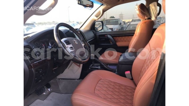 Big with watermark toyota land cruiser rwanda import dubai 10417