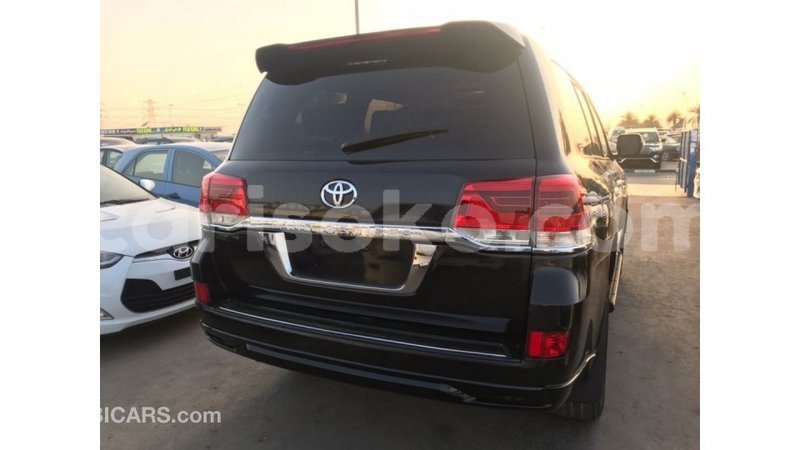 Big with watermark toyota land cruiser rwanda import dubai 10417