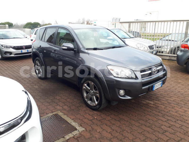 Big with watermark toyota rav4 rwanda kigali 10424