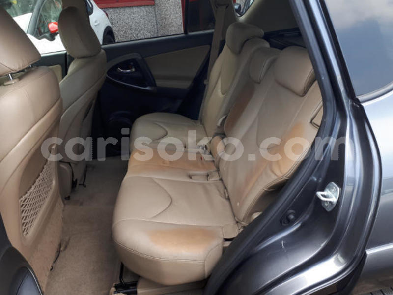 Big with watermark toyota rav4 rwanda kigali 10424