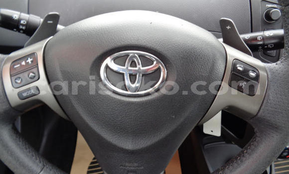 اشتري مستعمل Toyota Yaris Beige سيارة في Kigali في Rwanda اشتري مستعمل Toyota Yaris Beige سيارة في Kigali في Rwanda