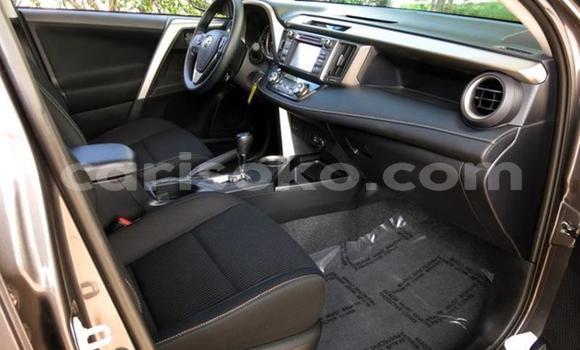 Sayi Imported Toyota RAV4 Beige Mota in Kigali a Rwanda Sayi Imported Toyota RAV4 Beige Mota in Kigali a Rwanda