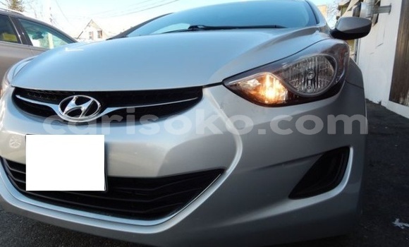 Sayi Na hannu Hyundai Elantra Gris Mota in Nyamagabe a Rwanda Sayi Na hannu Hyundai Elantra Gris Mota in Nyamagabe a Rwanda