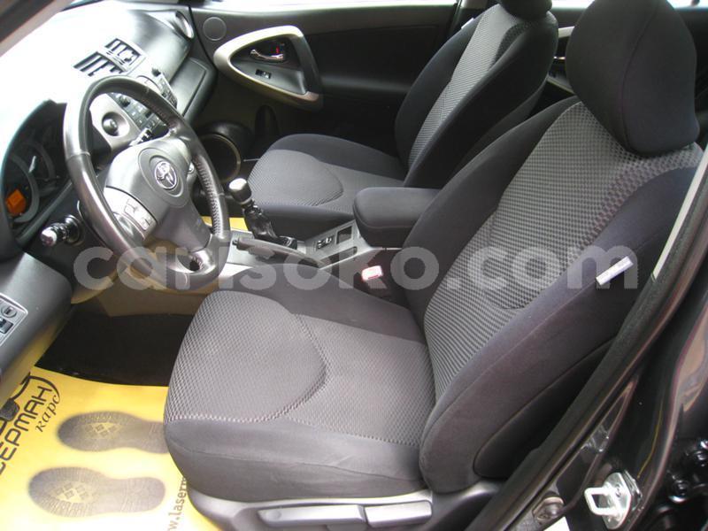 Big with watermark toyota rav4 rwanda kigali 10465