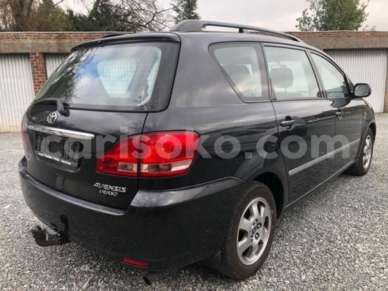 Big with watermark toyota avensis verso rwanda kigali 10495
