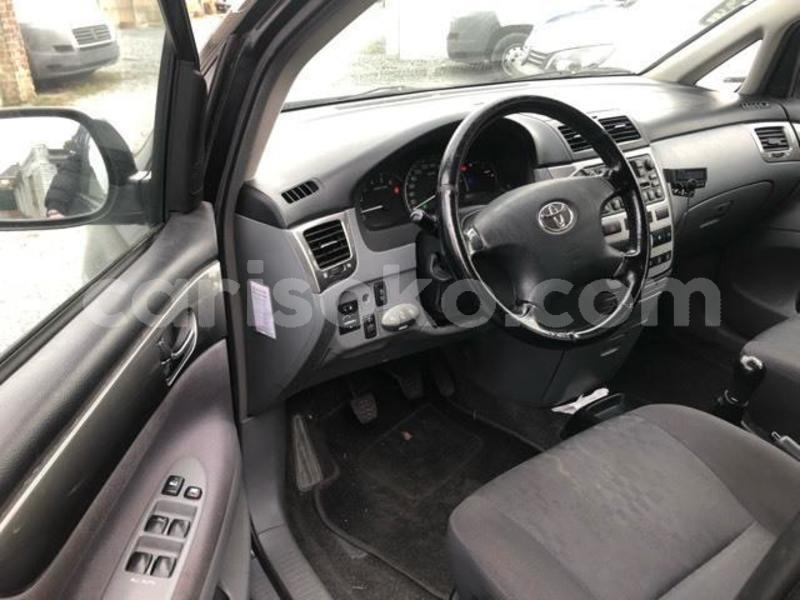 Big with watermark toyota avensis verso rwanda kigali 10495