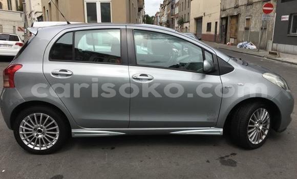 Sayi Na hannu Toyota Yaris Gris Mota in Kigali a Rwanda Sayi Na hannu Toyota Yaris Gris Mota in Kigali a Rwanda