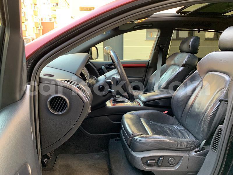 Big with watermark audi q7 rwanda kigali 10516